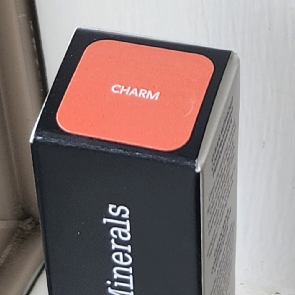 NIB BARE MINERALS NOURISHING LIP OIL CHARM - Picture 13 of 16